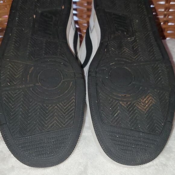 Nike Prestige White Black Swoosh Soles Shoes 11 - Picture 10 of 12